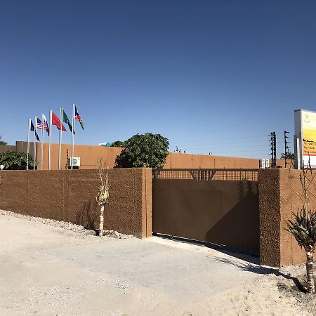 City Lodge Etosha Omuthiya Экстерьер фото