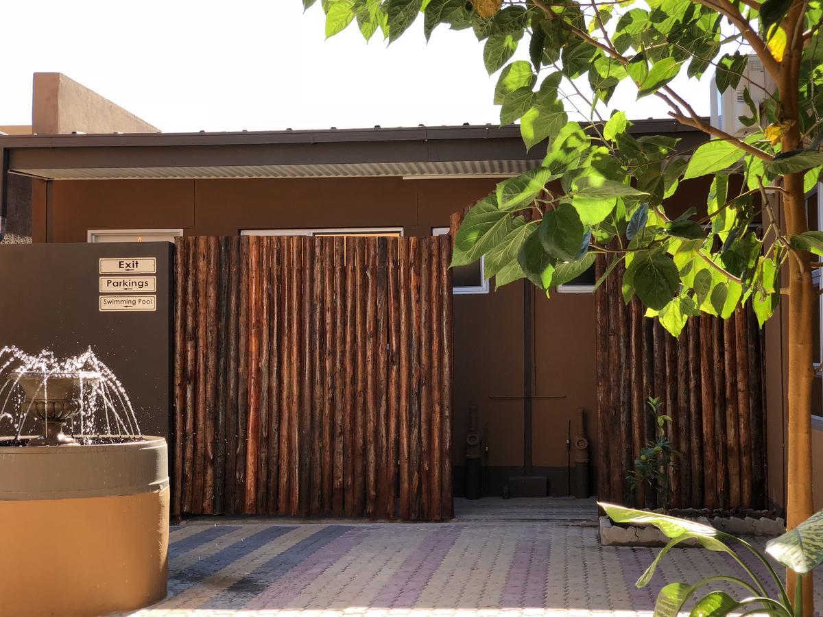 City Lodge Etosha Omuthiya Экстерьер фото